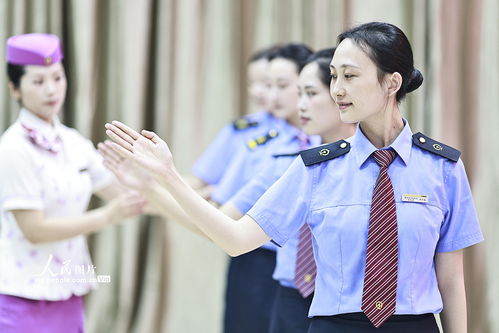 重慶客運員開展服務禮儀培訓 全力備戰(zhàn)國慶假期