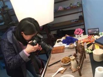 重慶涪陵帥成攝影 專業(yè)聚會跟拍與產(chǎn)品拍攝服務